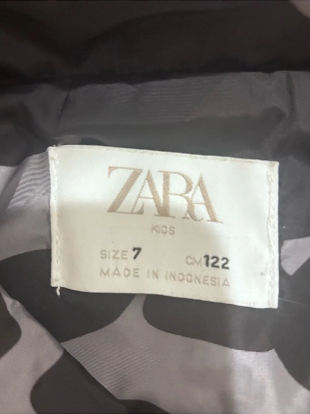 Zara Kids Camo Packaway Hood Windbreaker Jacket “Keep Active” Size 7